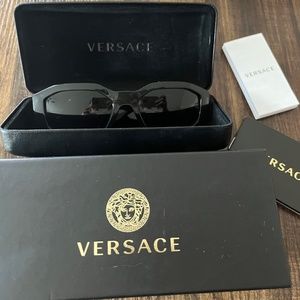 VERSACE MEDUSA BIGGIE SUNGLASSES